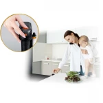 Barierka zabezpieczająca rozwijana na schody i drzwi Ricokids czarna 7450